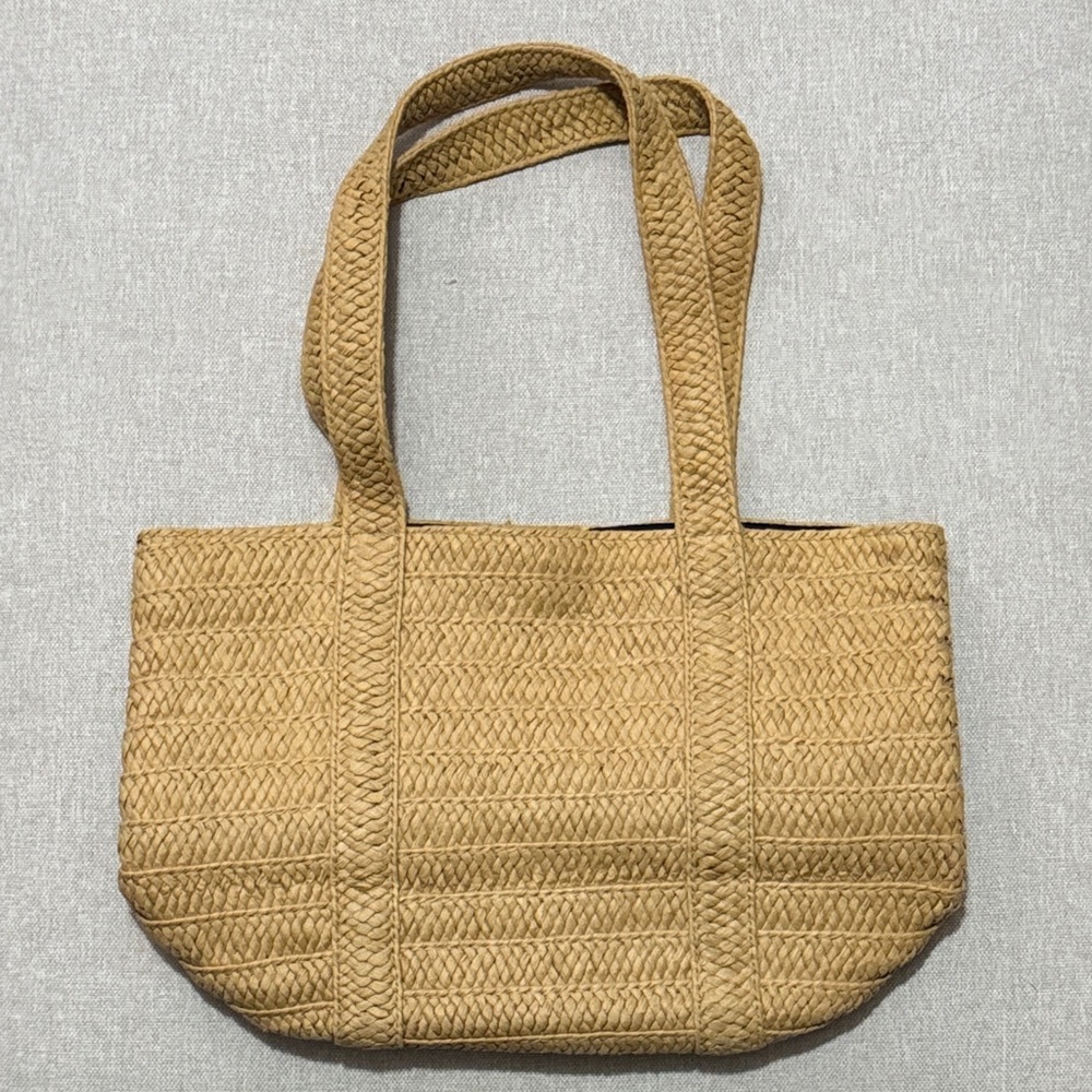 EUC Draper James Woven Bag-Natural Color/Navy Lined Interior-Single Snap Closure